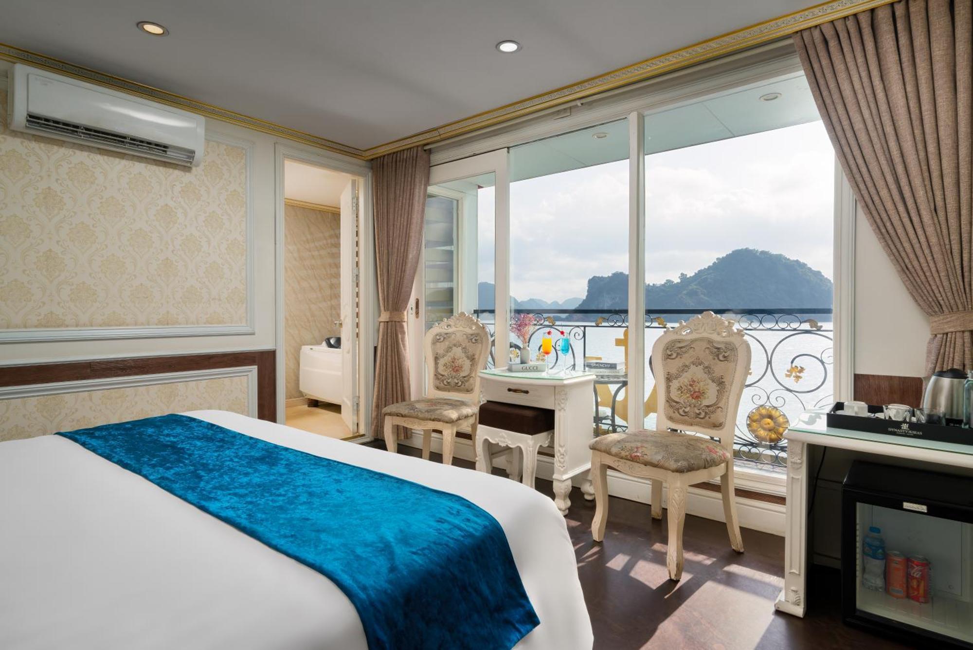 Ha Long Aqua Legend Cruise Hotel Exterior photo